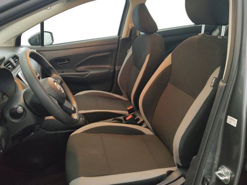 Used 2025 Nissan Versa S FWD image 17