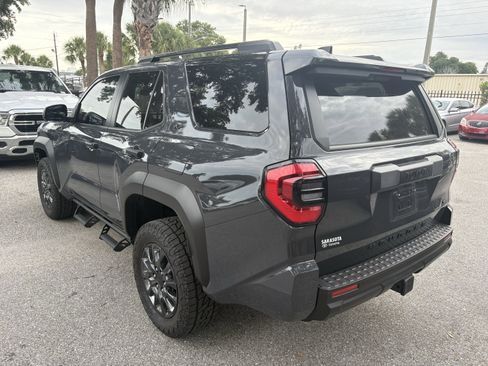 Used 2025 Toyota 4Runner SR5 RWD image 5