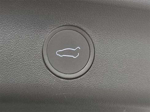 Used 2023 Tesla Model Y Long Range image 30