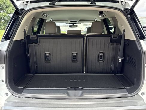 New 2026 Nissan Pathfinder SL w/ Cargo Package FWD image 19