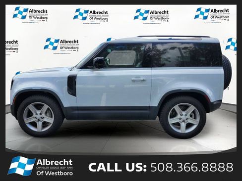 Used 2023 Land Rover Defender 90 SE AWD/4WD image 2