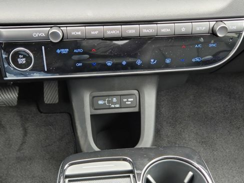 New 2026 Hyundai Ioniq 5 Limited image 18