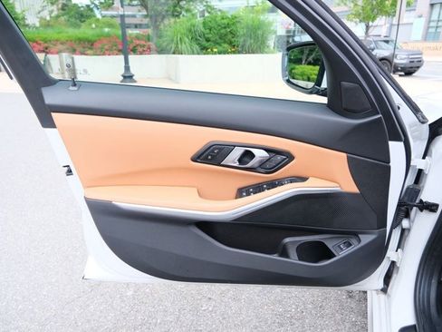 Used 2024 BMW 330i Sedan image 17