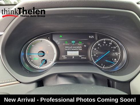 Used 2024 Toyota Venza XLE image 8