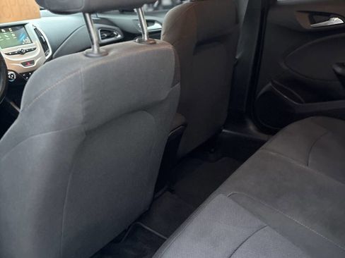 Used 2018 Chevrolet Cruze LS image 13