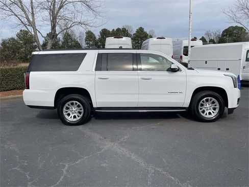 Used 2019 GMC Yukon XL SLT image 37