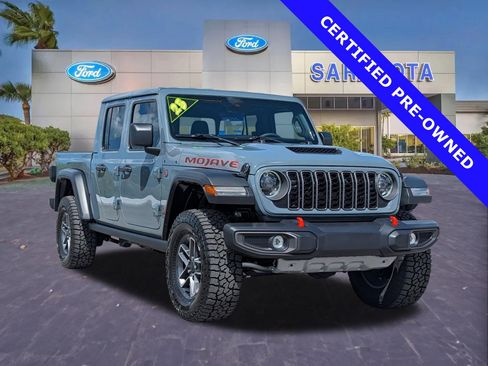 Used 2025 Jeep Gladiator Mojave w/ Safety Group AWD/4WD image 1