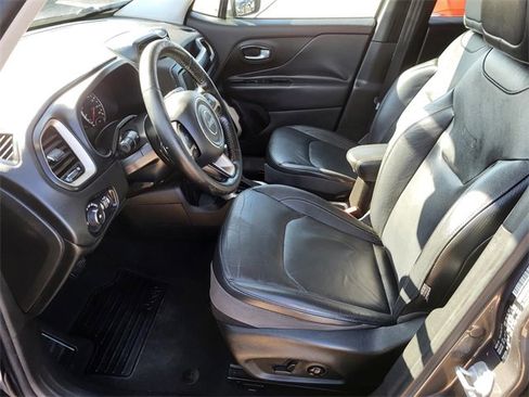 Used 2016 Jeep Renegade Limited image 19