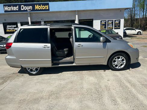 Used 2004 Toyota Sienna XLE image 11