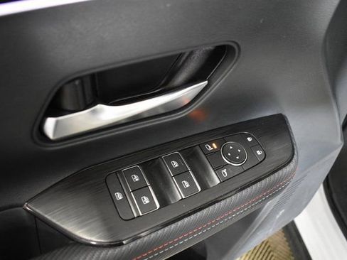 Certified 2025 Nissan Kicks SR image 8