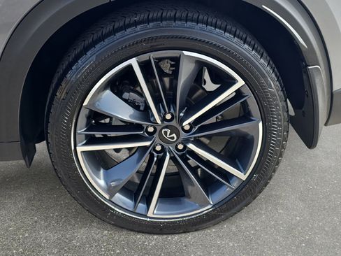 Certified 2025 INFINITI QX55 Essential image 32