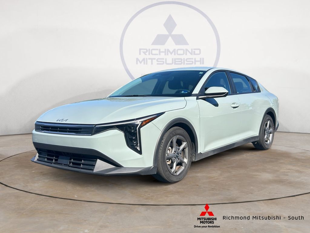Used 2025 Kia K4 FWD image 7