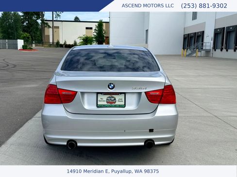 Used 2010 BMW 335i Sedan RWD image 4