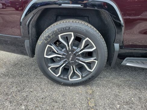 New 2025 GMC Sierra EV Denali image 4