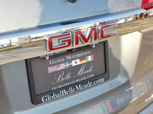 Used 2022 GMC Acadia Denali w/ Denali Ultimate Package image 12