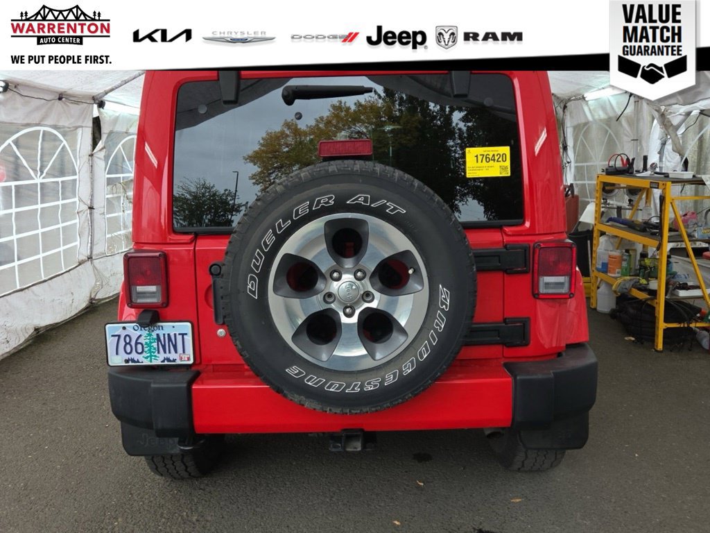 Used 2018 Jeep Wrangler Unlimited Sahara w/ Connectivity Group AWD/4WD image 7
