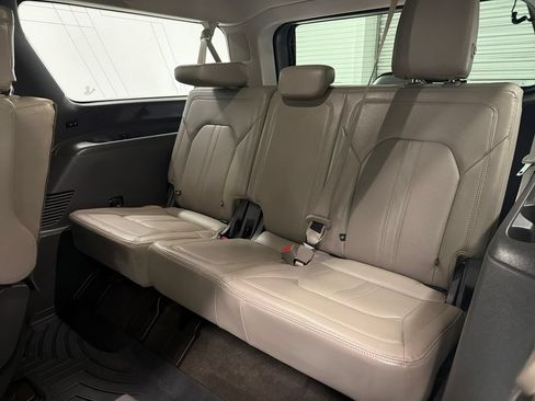 Used 2021 Ford Expedition Max Limited AWD/4WD image 15
