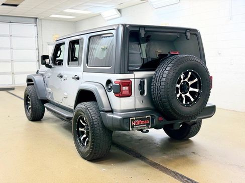 Used 2018 Jeep Wrangler Unlimited Sport S AWD/4WD image 7