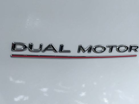 Used 2023 Tesla Model Y Performance AWD/4WD image 27