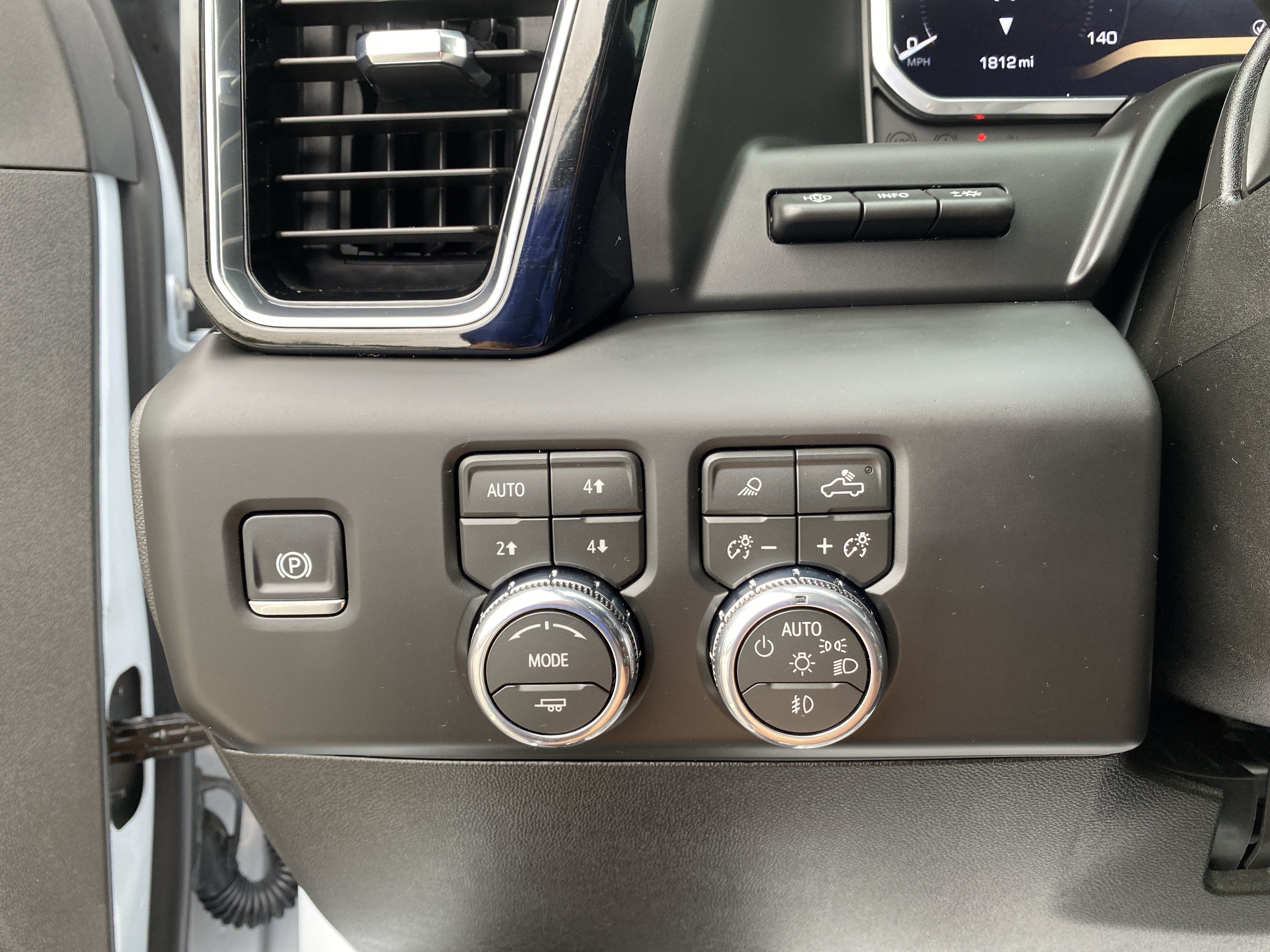 Used 2026 GMC Sierra 2500 Denali Ultimate AWD/4WD image 19