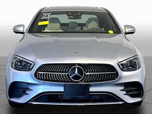Used 2023 Mercedes-Benz E 350 4MATIC Sedan image 4