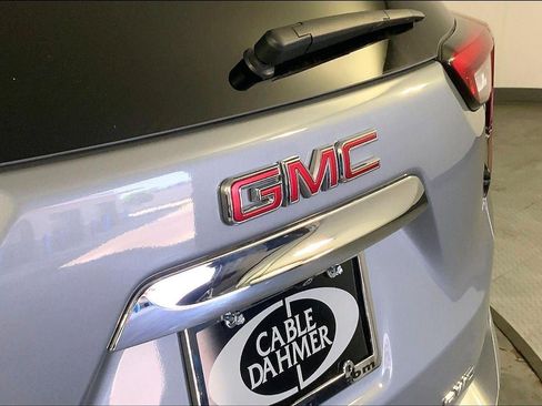Used 2024 GMC Terrain SLT AWD/4WD image 29