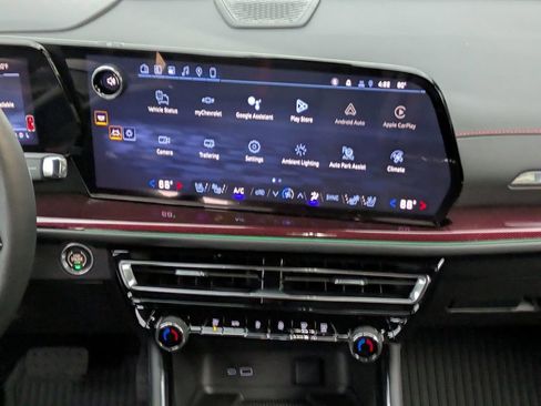 New 2026 Chevrolet Traverse RS w/ LPO, Floor Liner Package FWD image 20