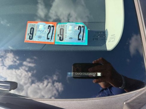 Used 2025 Toyota Camry LE FWD image 31