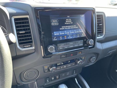 Used 2024 Nissan Frontier SL w/ Technology Package image 24