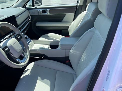 Used 2025 Hyundai Santa Fe SEL image 12