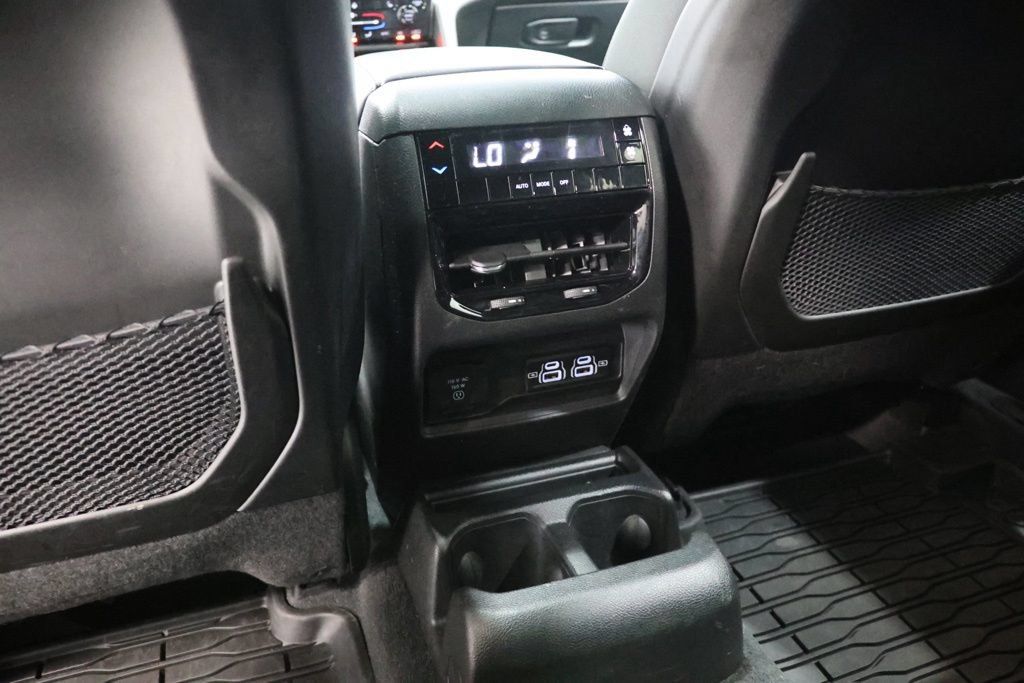 Used 2023 Jeep Grand Cherokee L Laredo AWD/4WD image 32