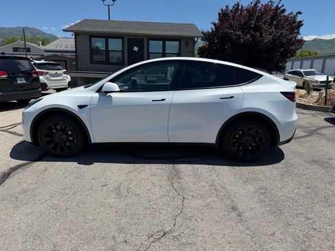 Used 2023 Tesla Model Y Long Range AWD/4WD image 6