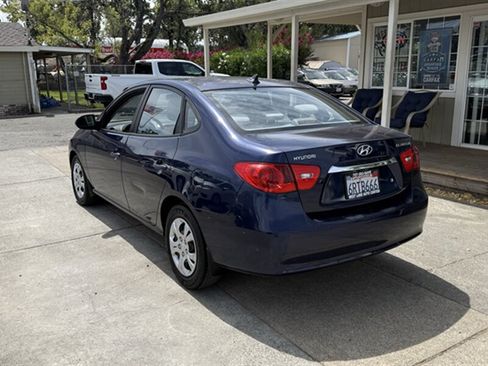 Used 2010 Hyundai Elantra GLS FWD image 4