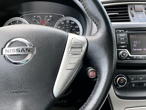 Used 2015 Nissan Sentra SV FWD image 25