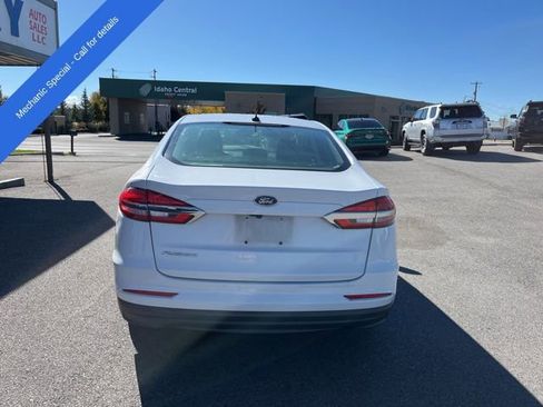 Used 2019 Ford Fusion S FWD image 4