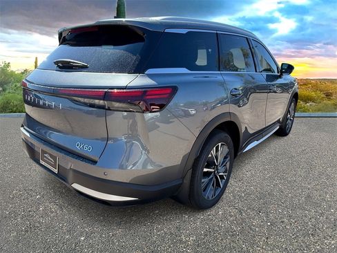 New 2026 INFINITI QX60 Luxe w/ Family Package image 4