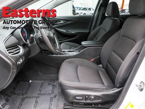 Used 2023 Chevrolet Malibu LT image 14