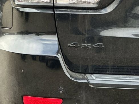 Used 2019 Jeep Grand Cherokee Laredo image 15