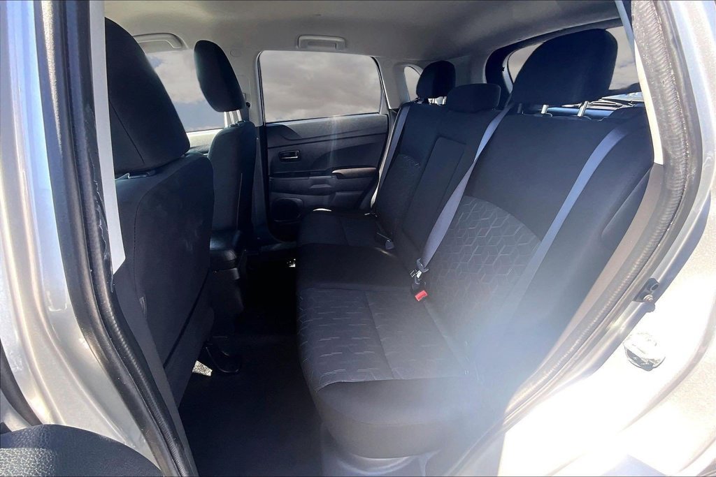 Used 2025 Mitsubishi Outlander Sport ES AWD/4WD image 22