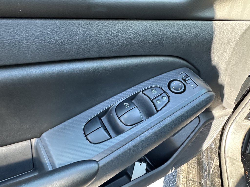 Used 2025 Nissan Altima 2.5 S FWD image 20