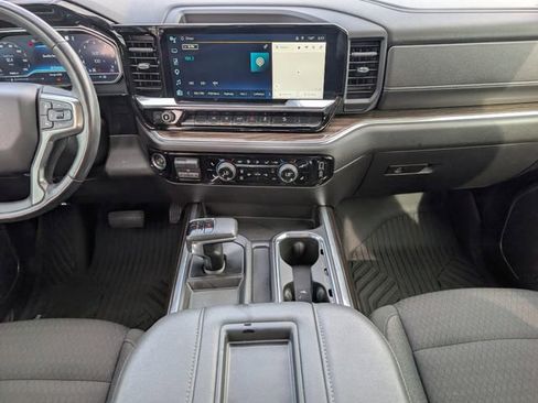 Used 2022 Chevrolet Silverado 1500 RST AWD/4WD image 7