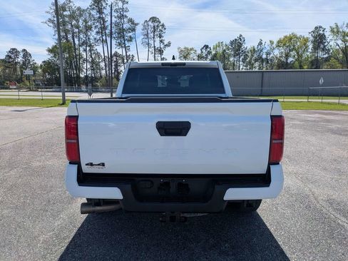 Used 2025 Toyota Tacoma TRD Off-Road image 5