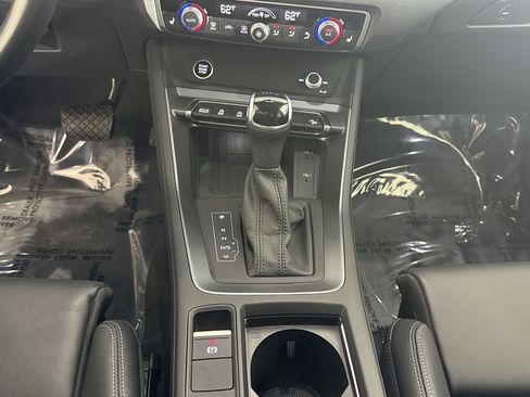 Used 2025 Audi Q3 2.0T Premium image 23