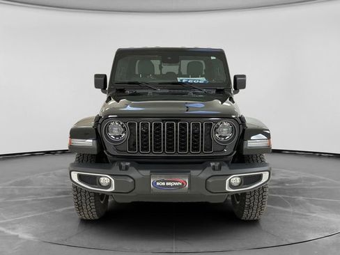 Used 2024 Jeep Gladiator Sport AWD/4WD image 8
