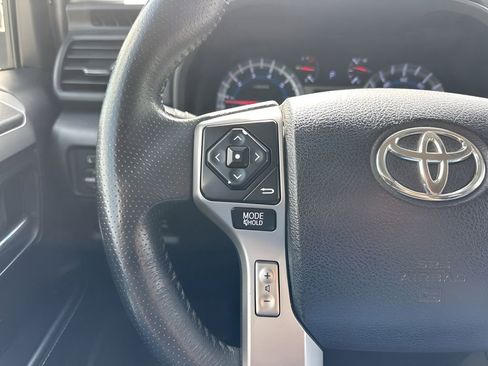 Used 2016 Toyota 4Runner SR5 image 14