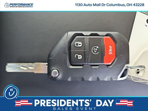 New 2025 Jeep Gladiator Rubicon image 32