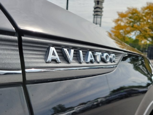 Used 2023 Lincoln Aviator Reserve w/ Elements Package Plus AWD/4WD image 34