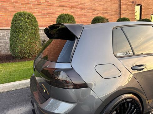 Used 2019 Volkswagen Golf R 4-Door image 48