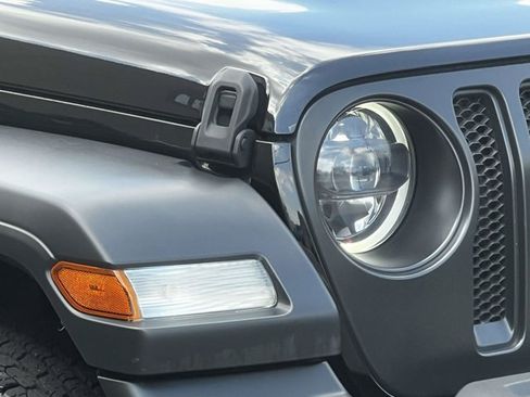 Used 2023 Jeep Wrangler Unlimited Sport AWD/4WD image 7