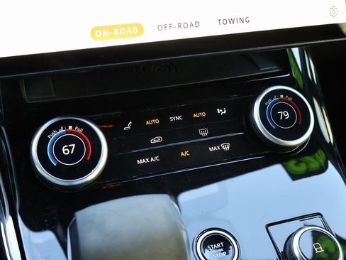 Used 2023 Land Rover Range Rover Sport SE image 26